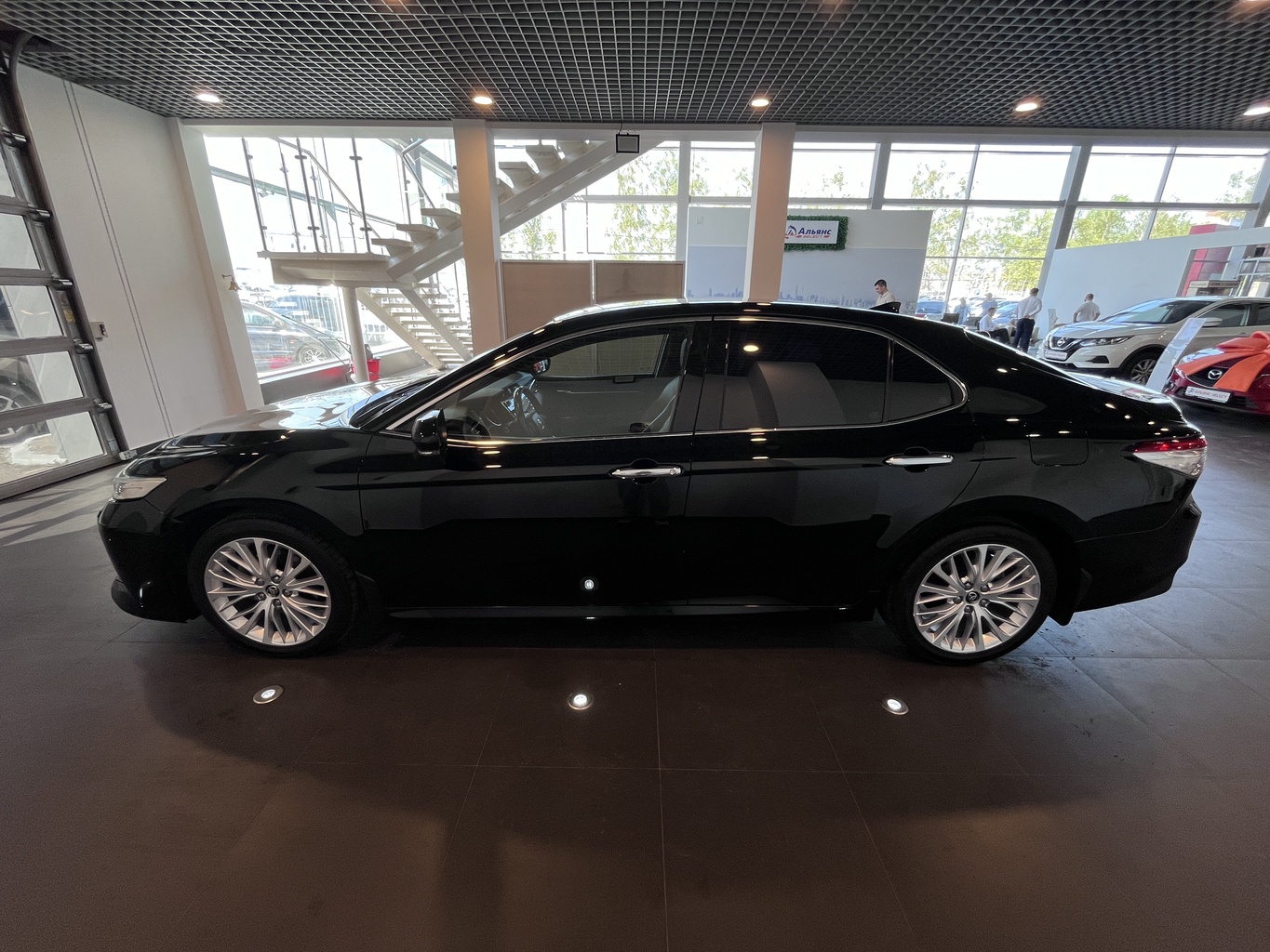 TOYOTA CAMRY