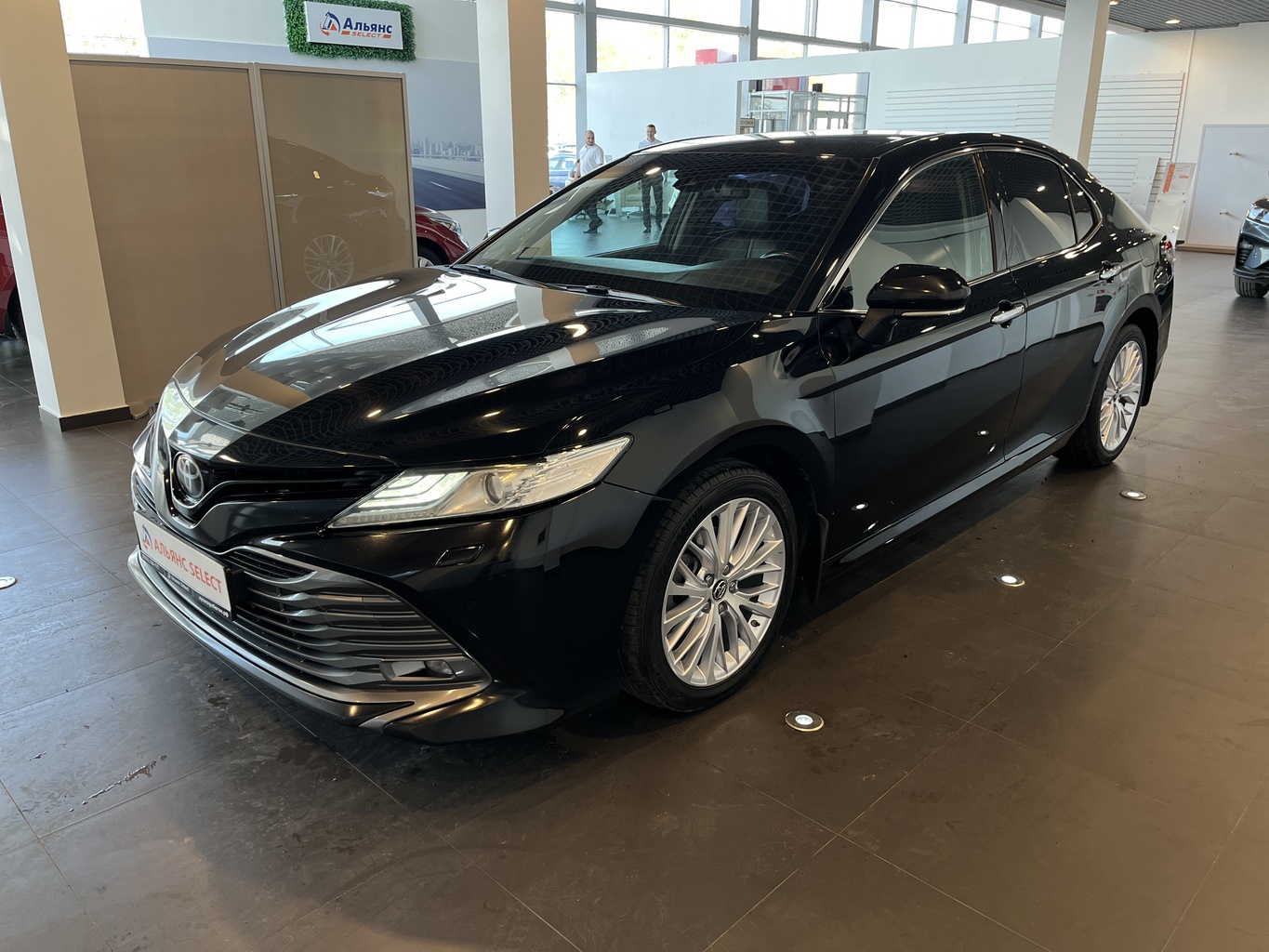 TOYOTA CAMRY