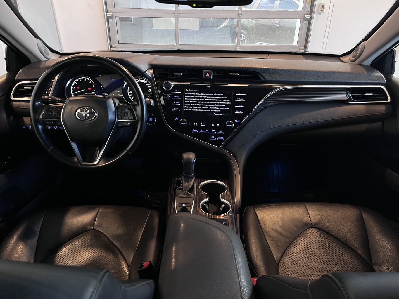 TOYOTA CAMRY