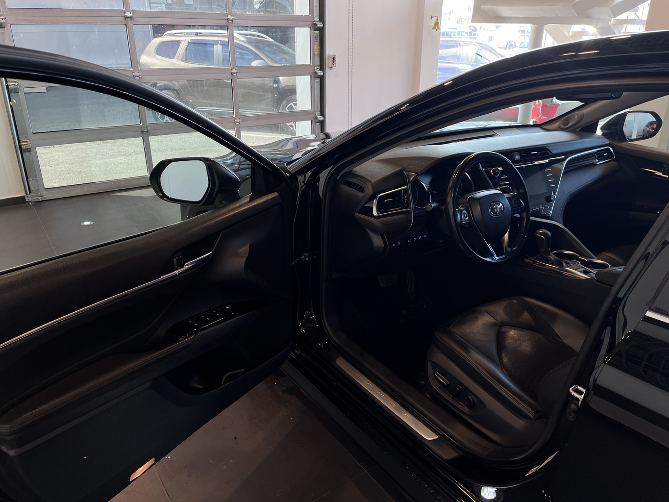 TOYOTA CAMRY