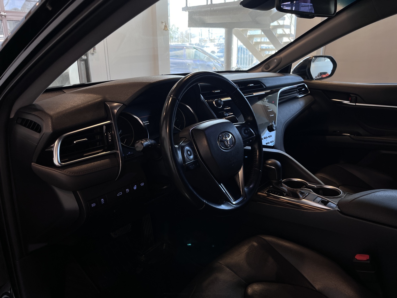 TOYOTA CAMRY
