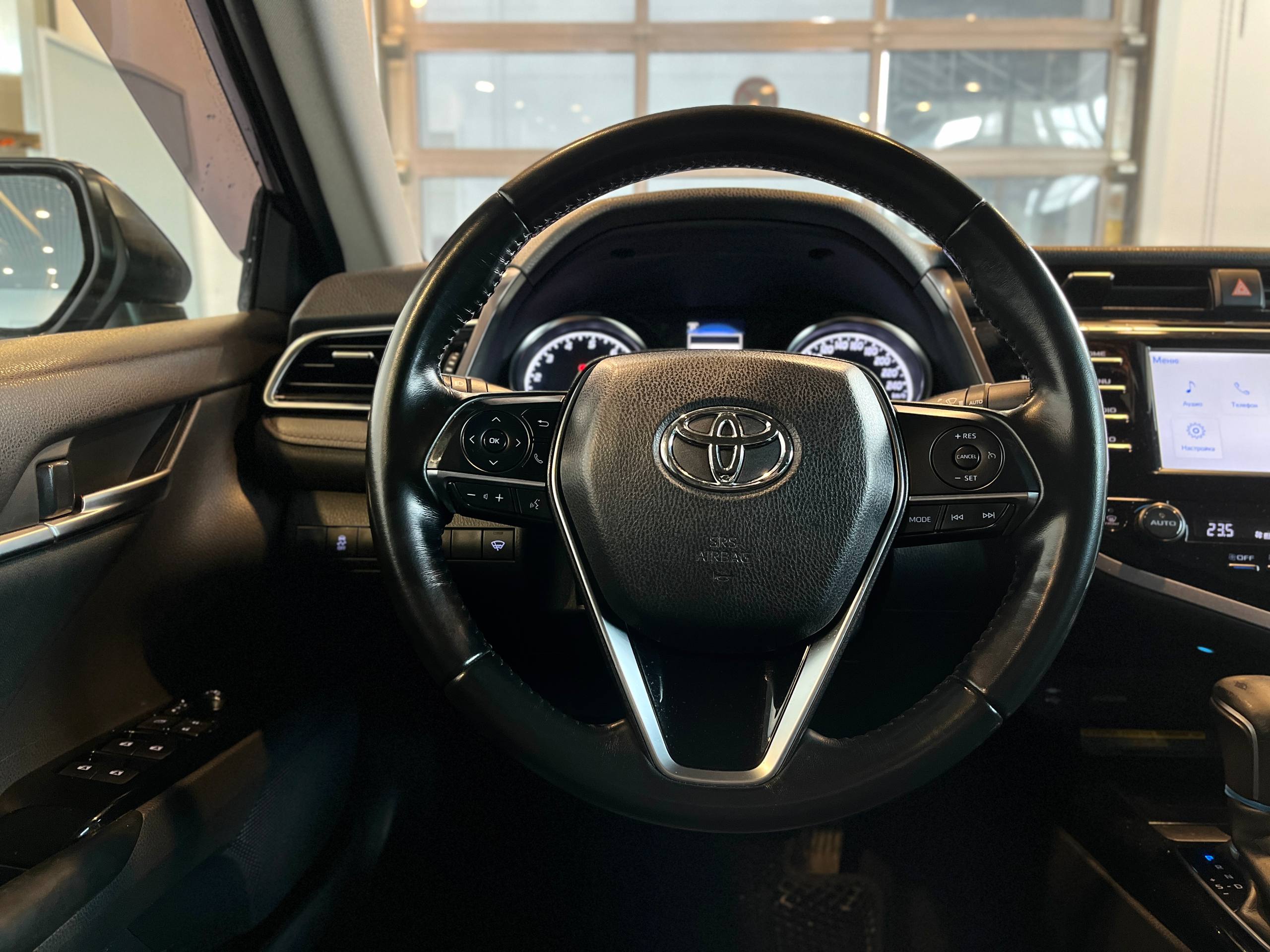 TOYOTA CAMRY