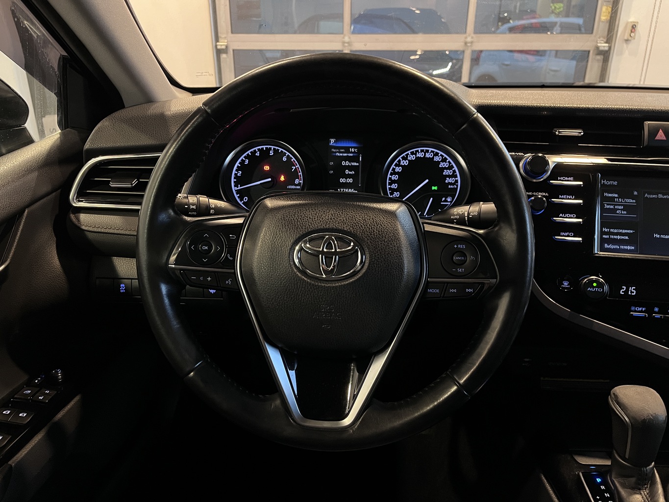 TOYOTA CAMRY