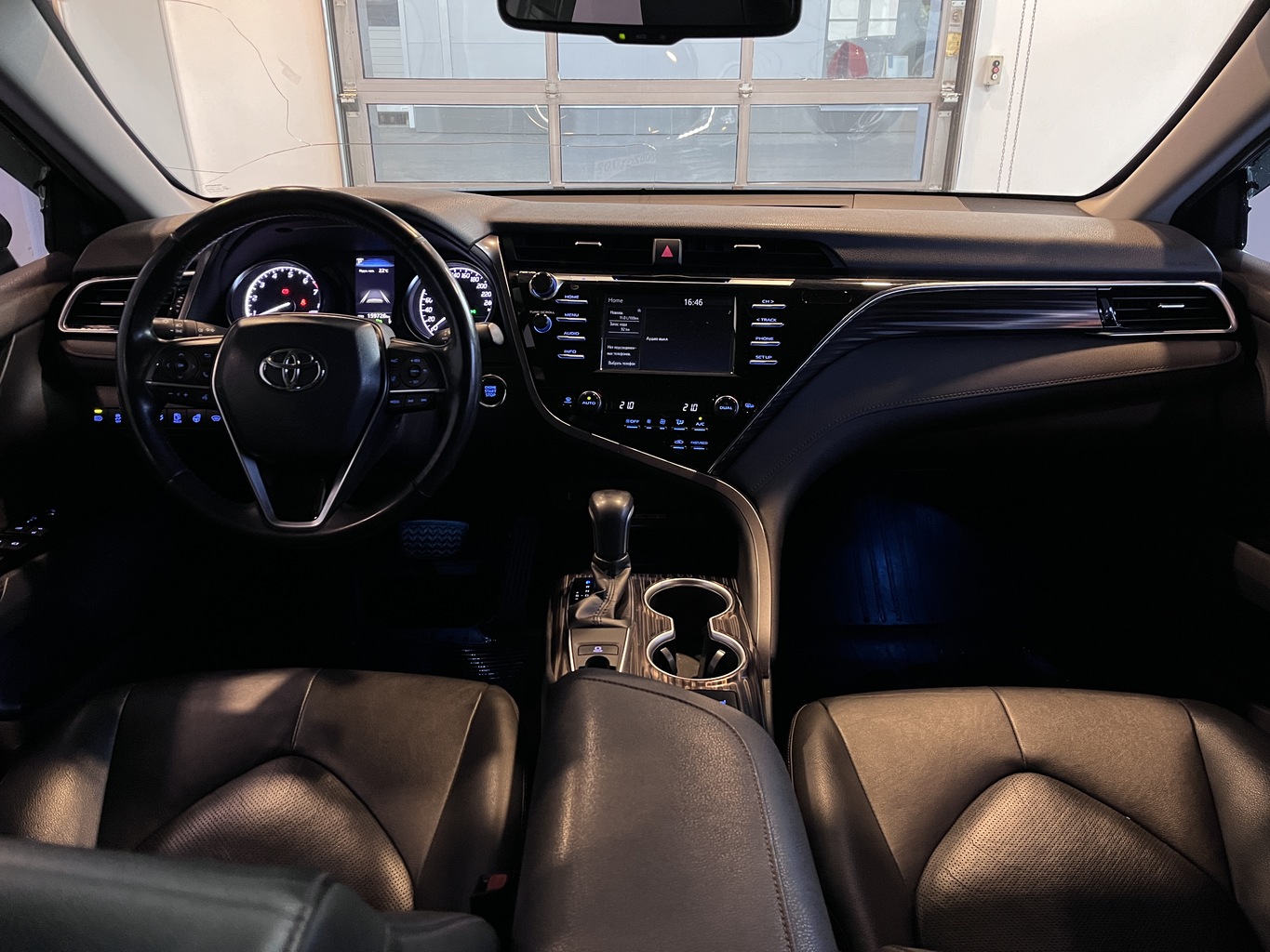 TOYOTA CAMRY