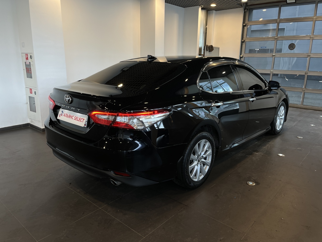TOYOTA CAMRY