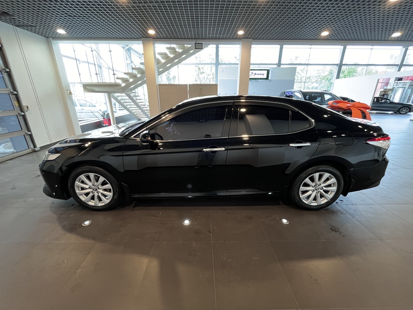 TOYOTA CAMRY