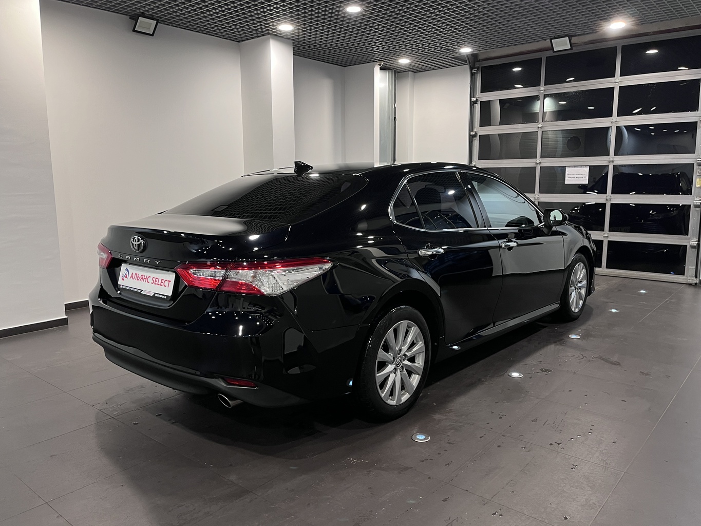 TOYOTA CAMRY