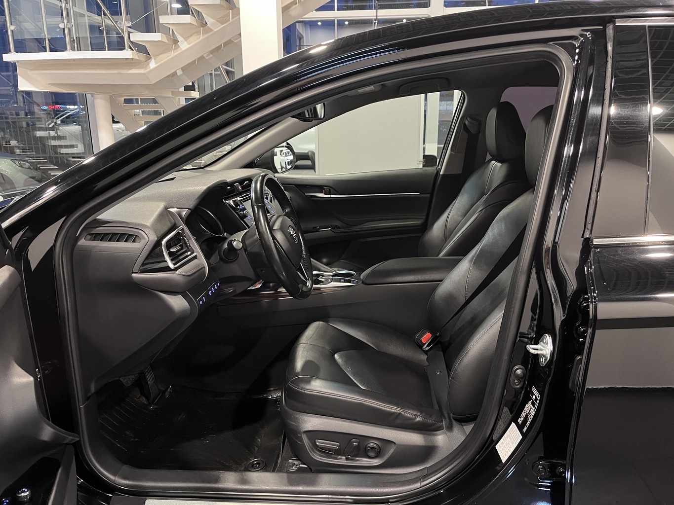 TOYOTA CAMRY