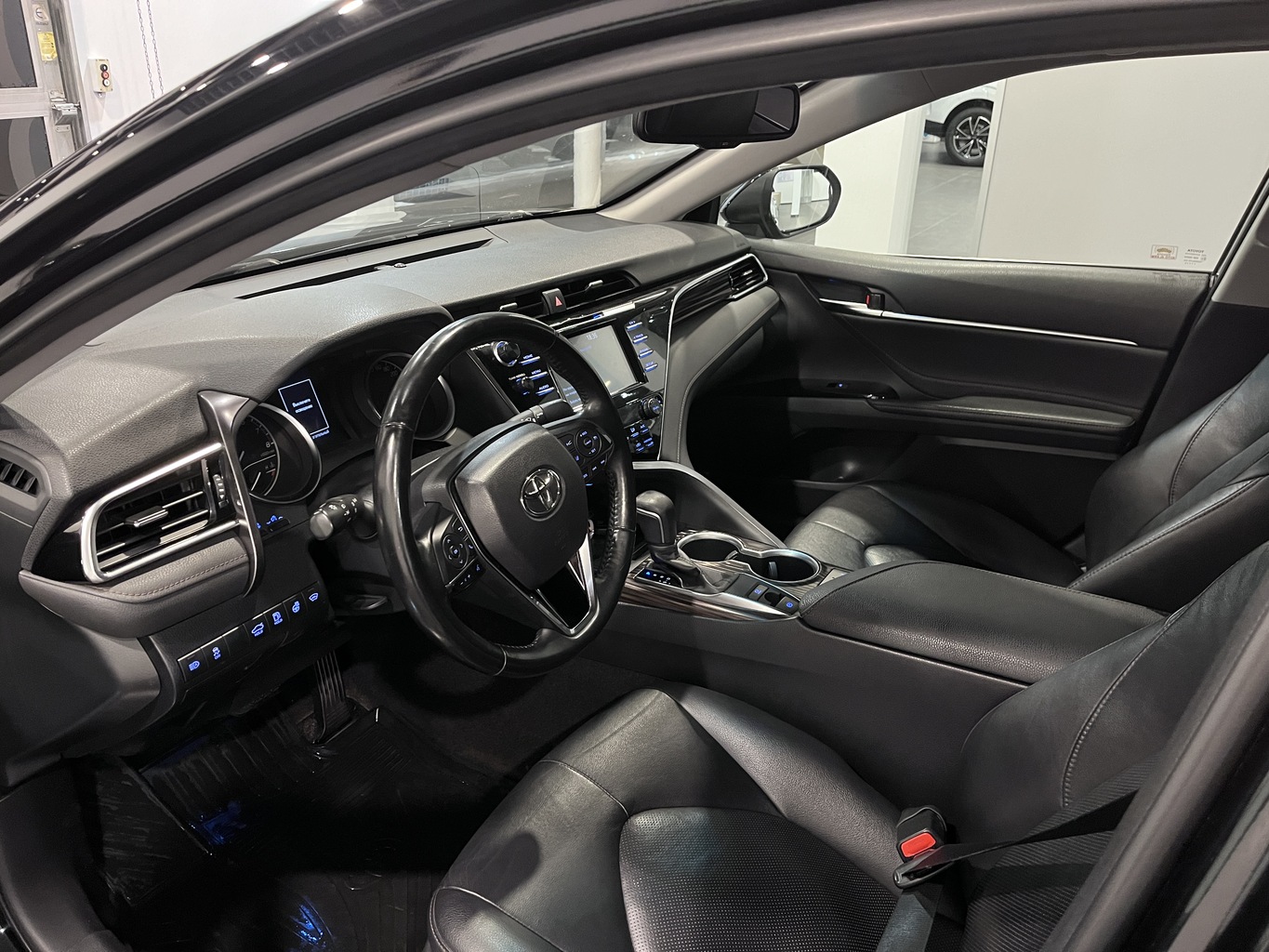 TOYOTA CAMRY