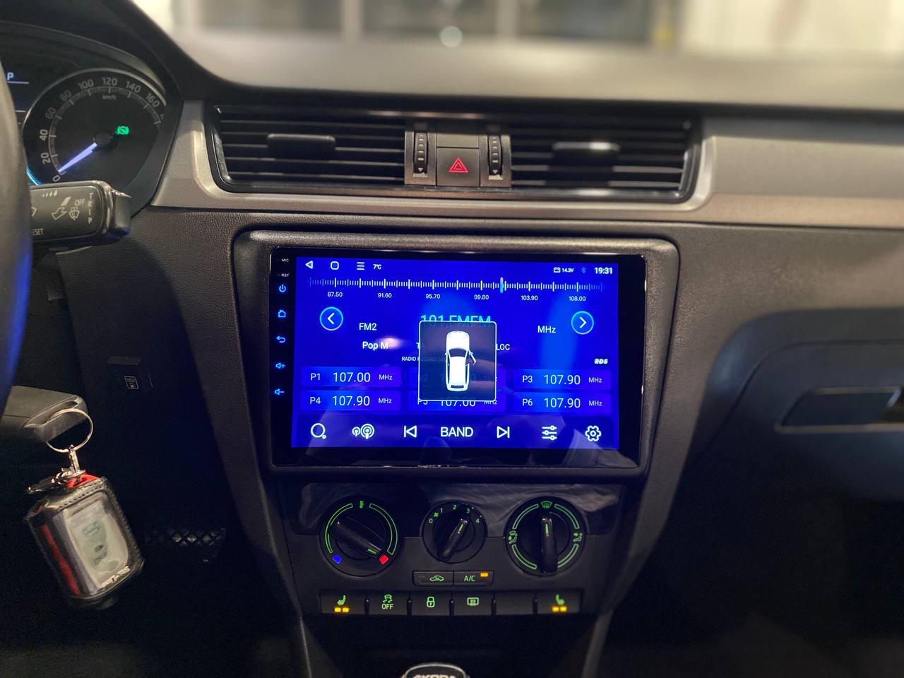 SKODA RAPID