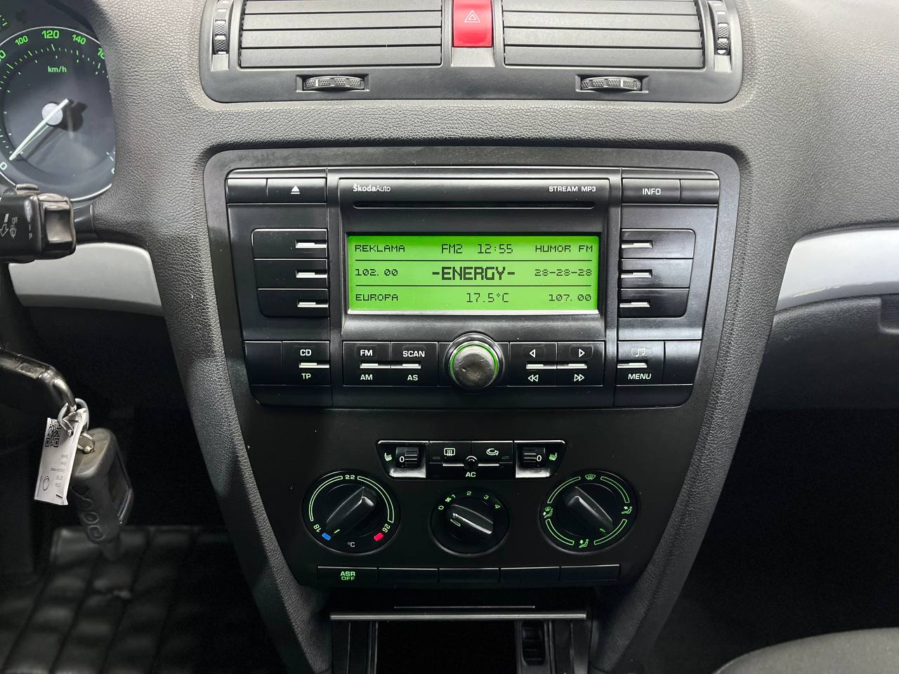 SKODA OKTAVIA