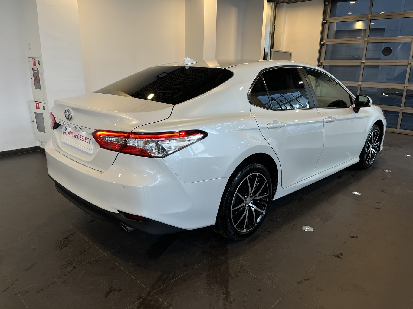 TOYOTA CAMRY