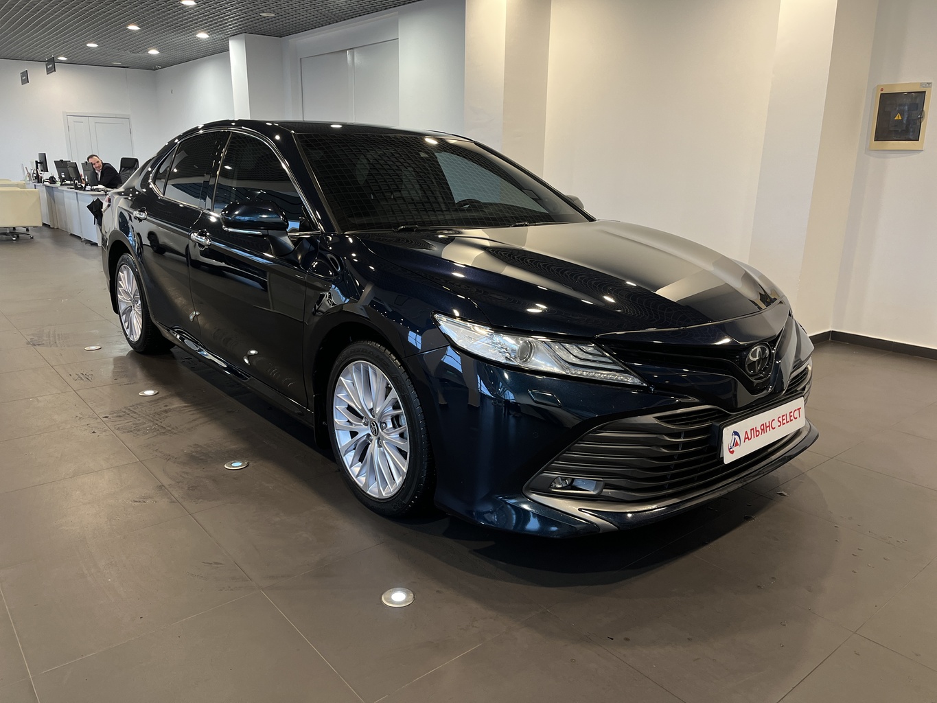 TOYOTA CAMRY