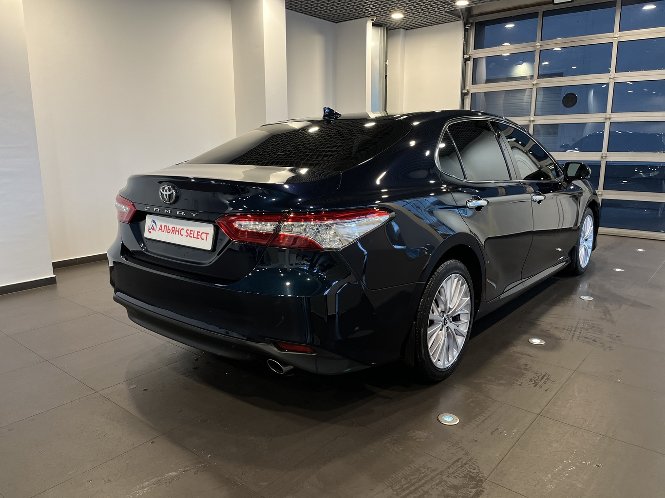 TOYOTA CAMRY