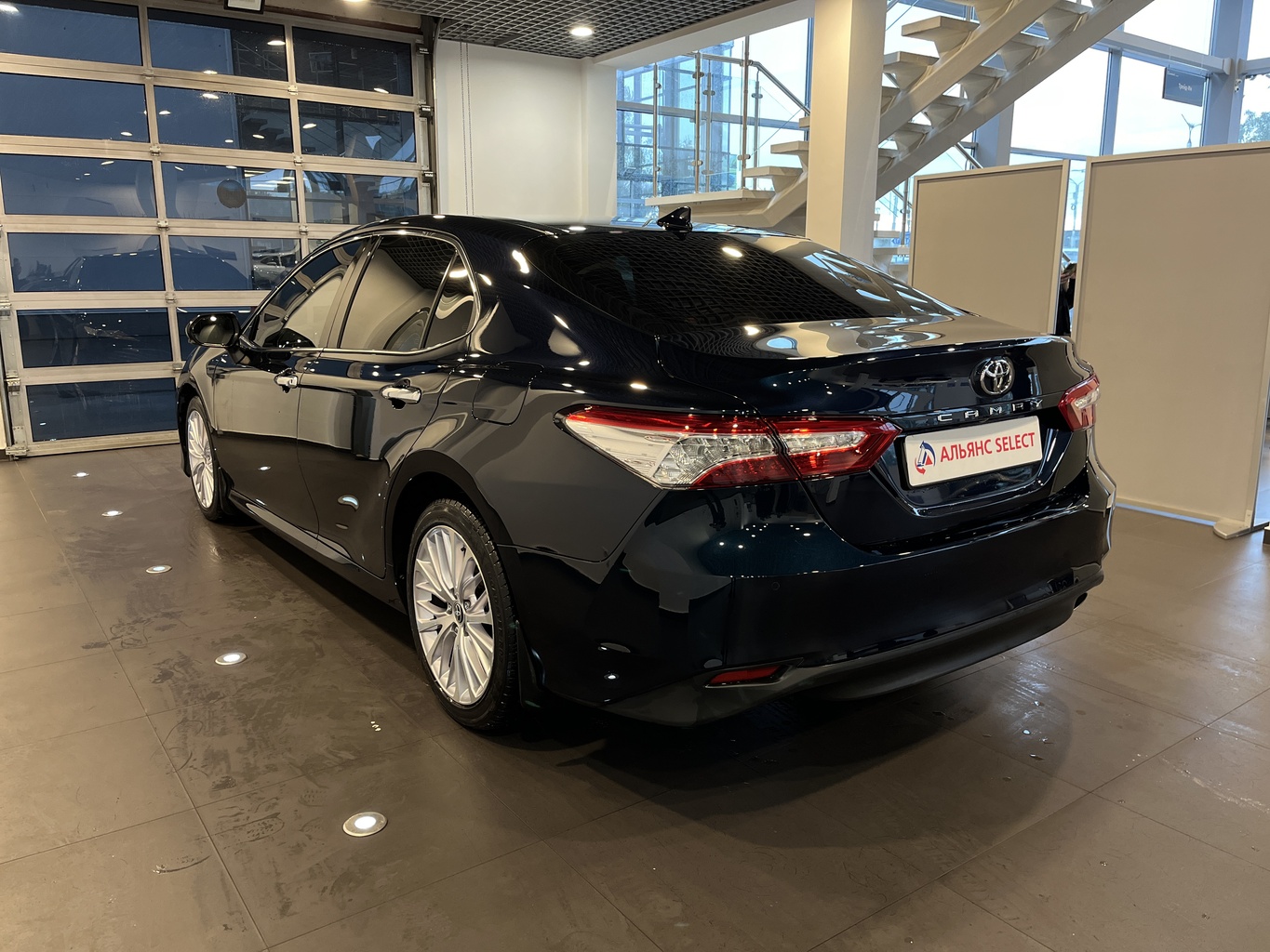TOYOTA CAMRY