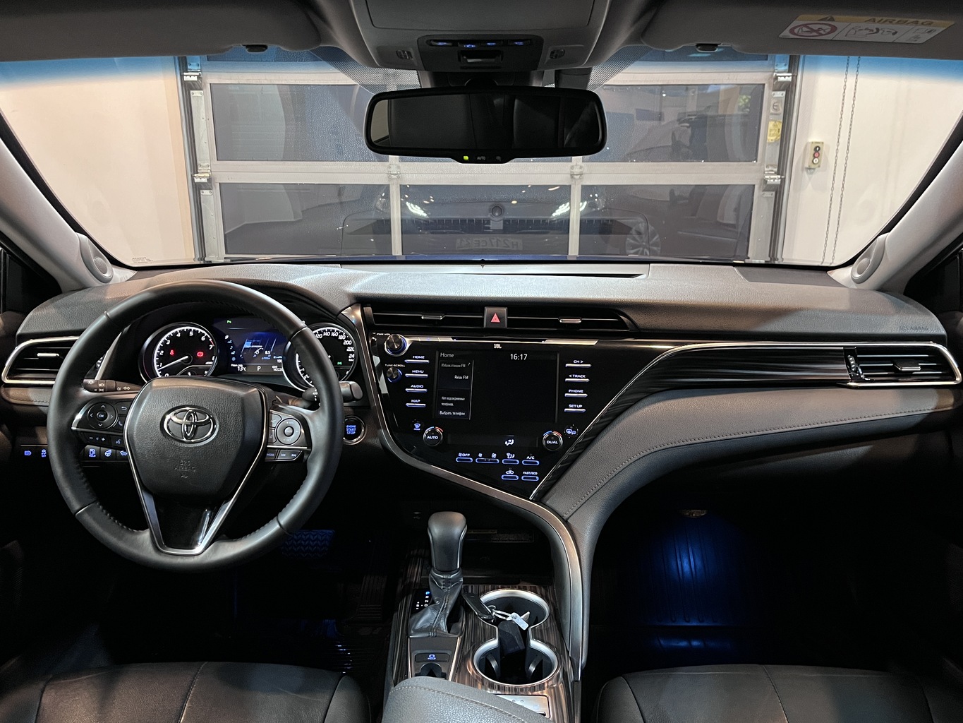 TOYOTA CAMRY