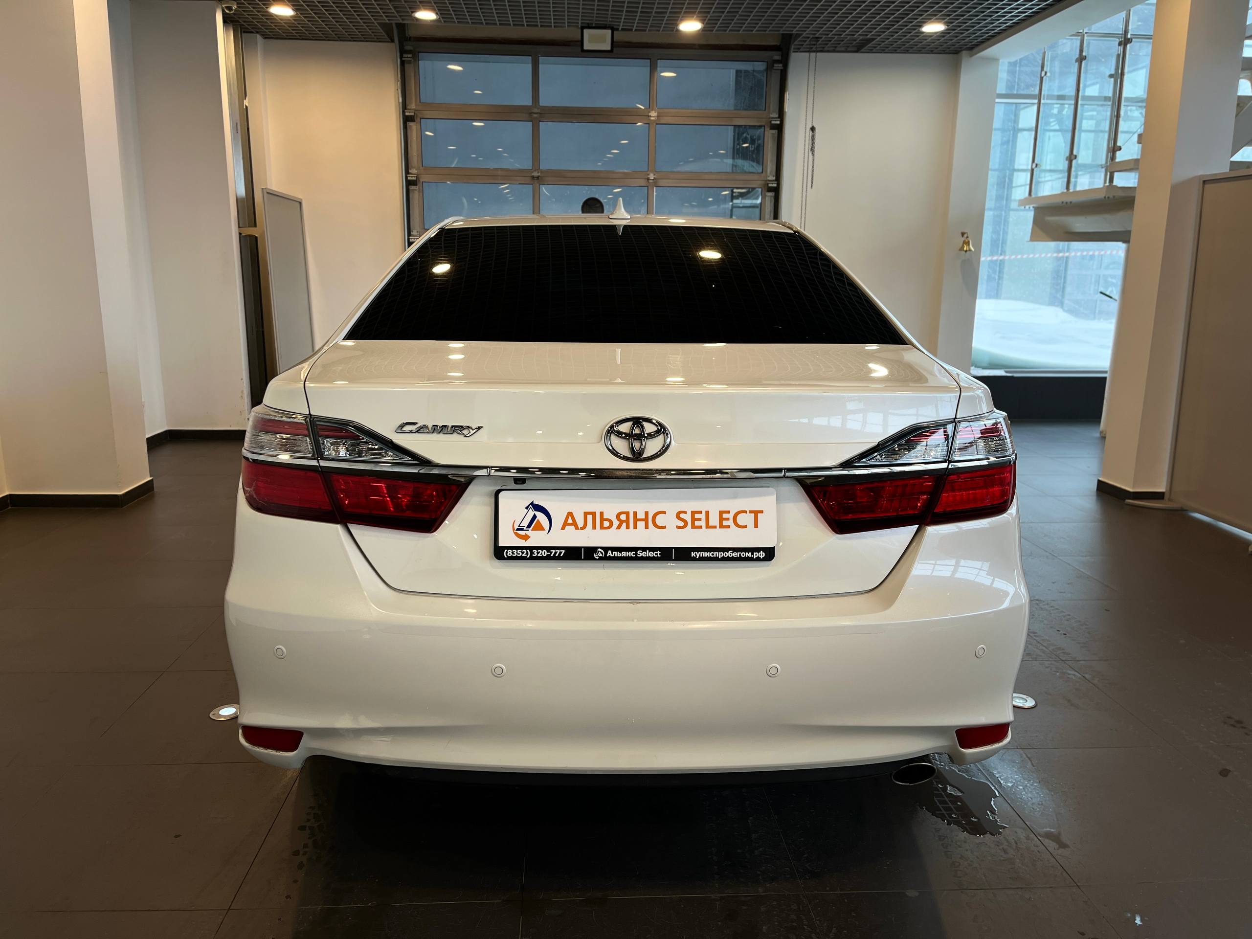 TOYOTA CAMRY