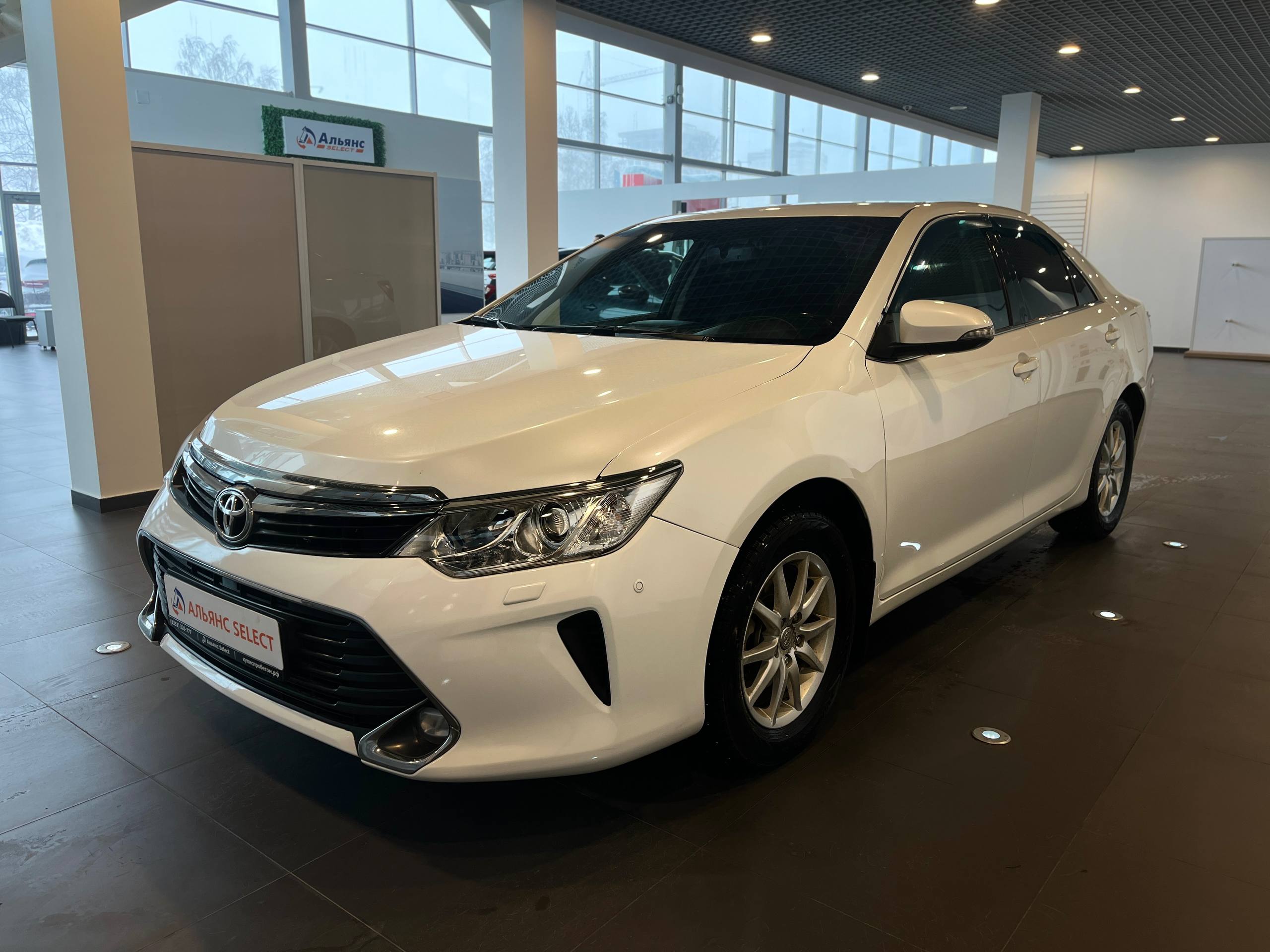 TOYOTA CAMRY