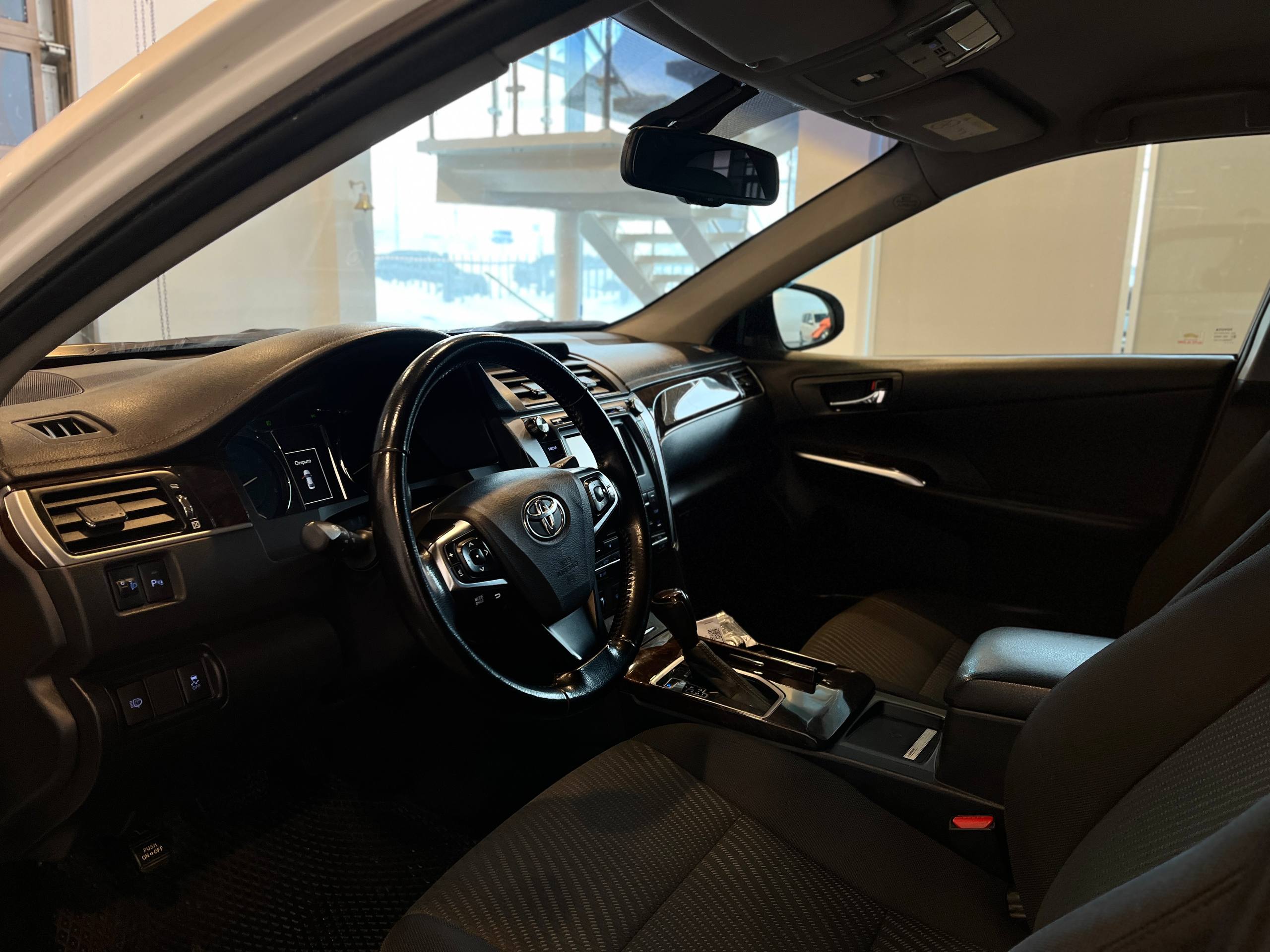 TOYOTA CAMRY