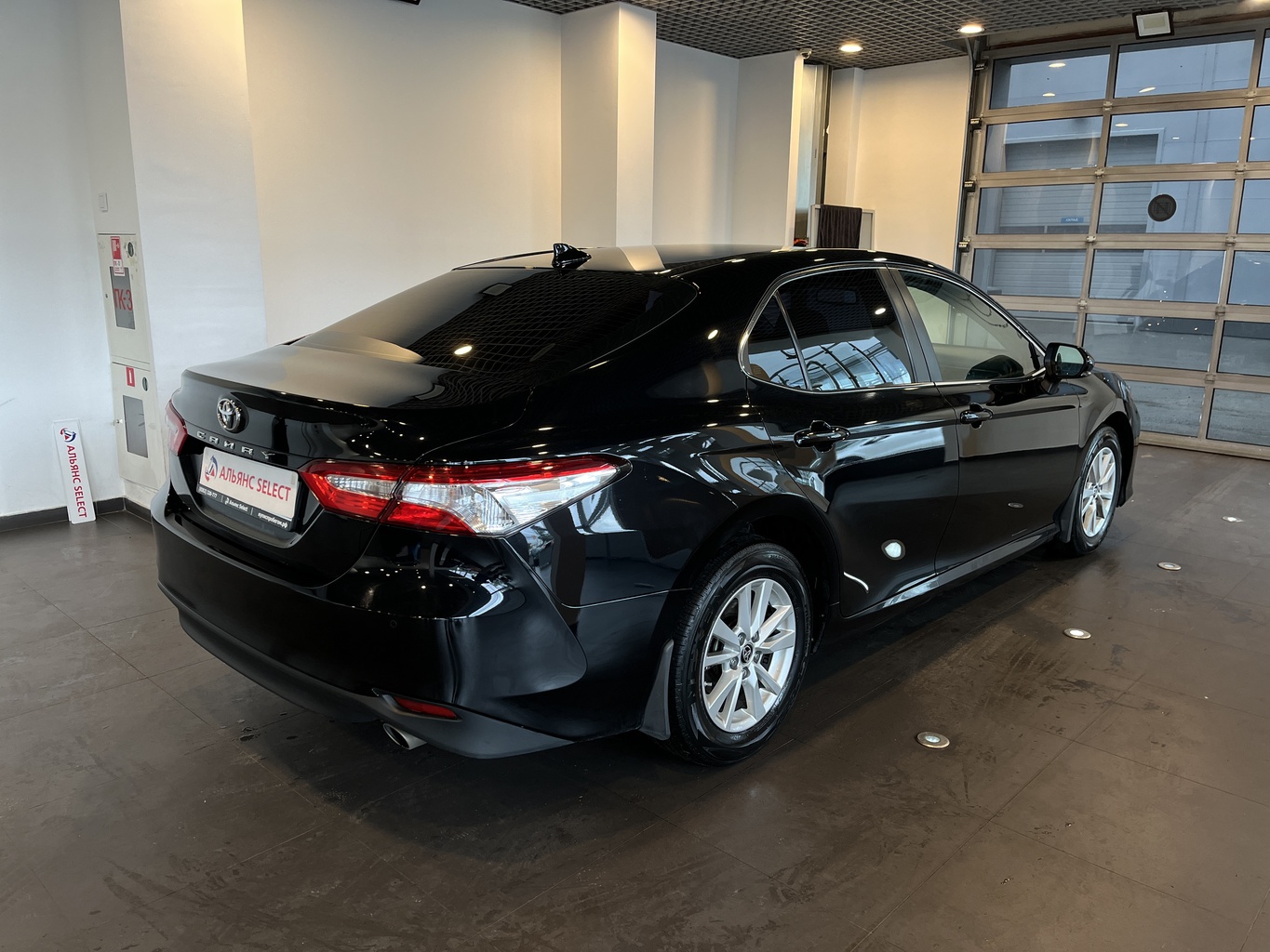 TOYOTA CAMRY