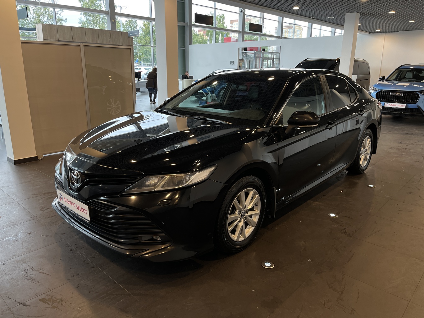 TOYOTA CAMRY