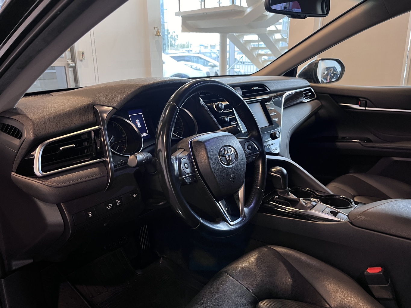 TOYOTA CAMRY