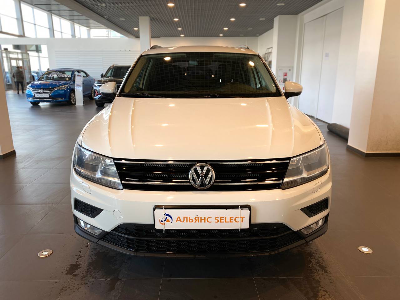 VOLKSWAGEN TIGUAN