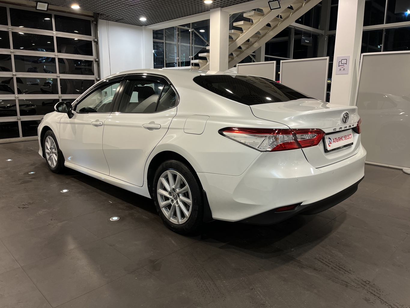 TOYOTA CAMRY