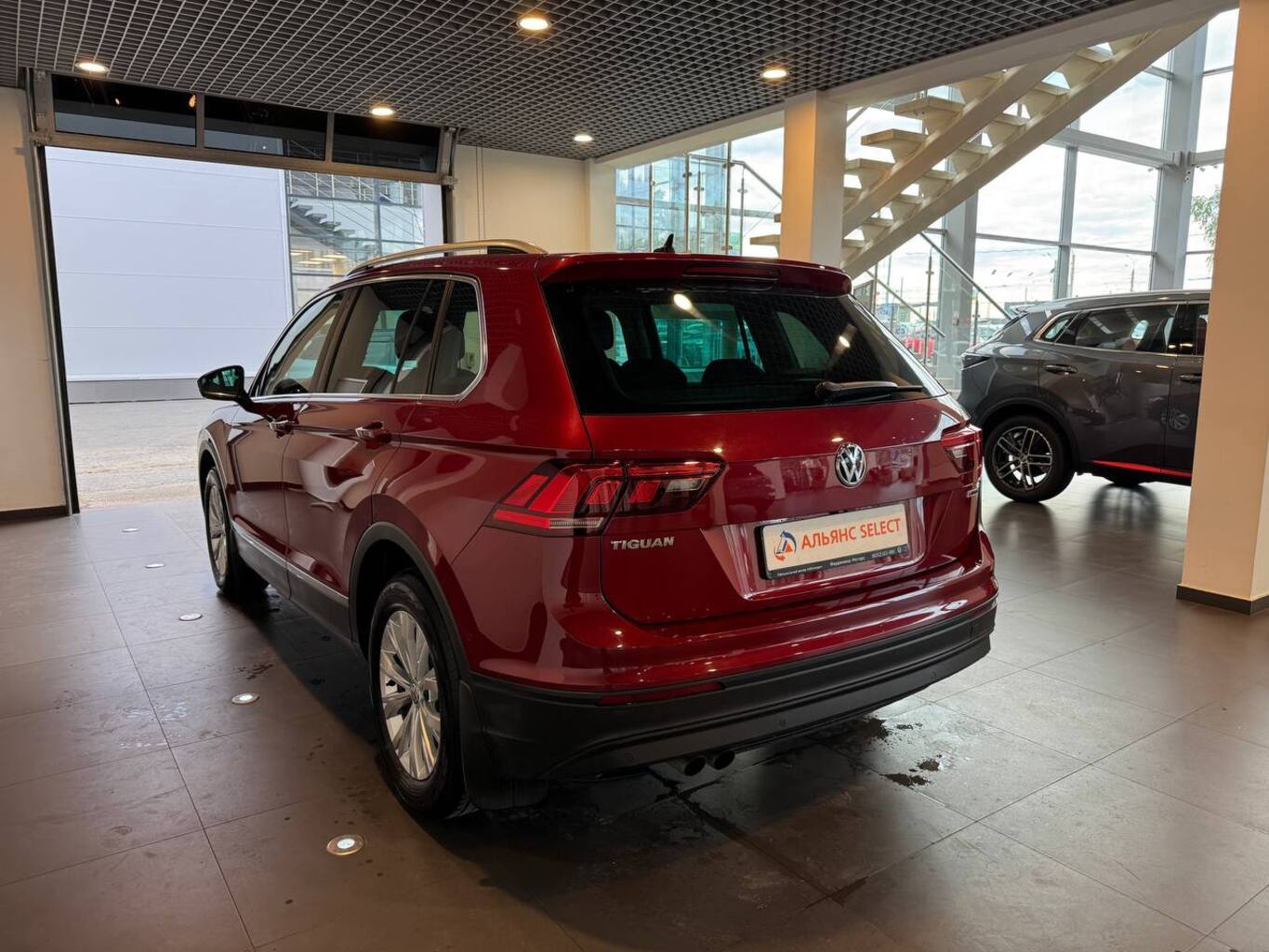 VOLKSWAGEN TIGUAN
