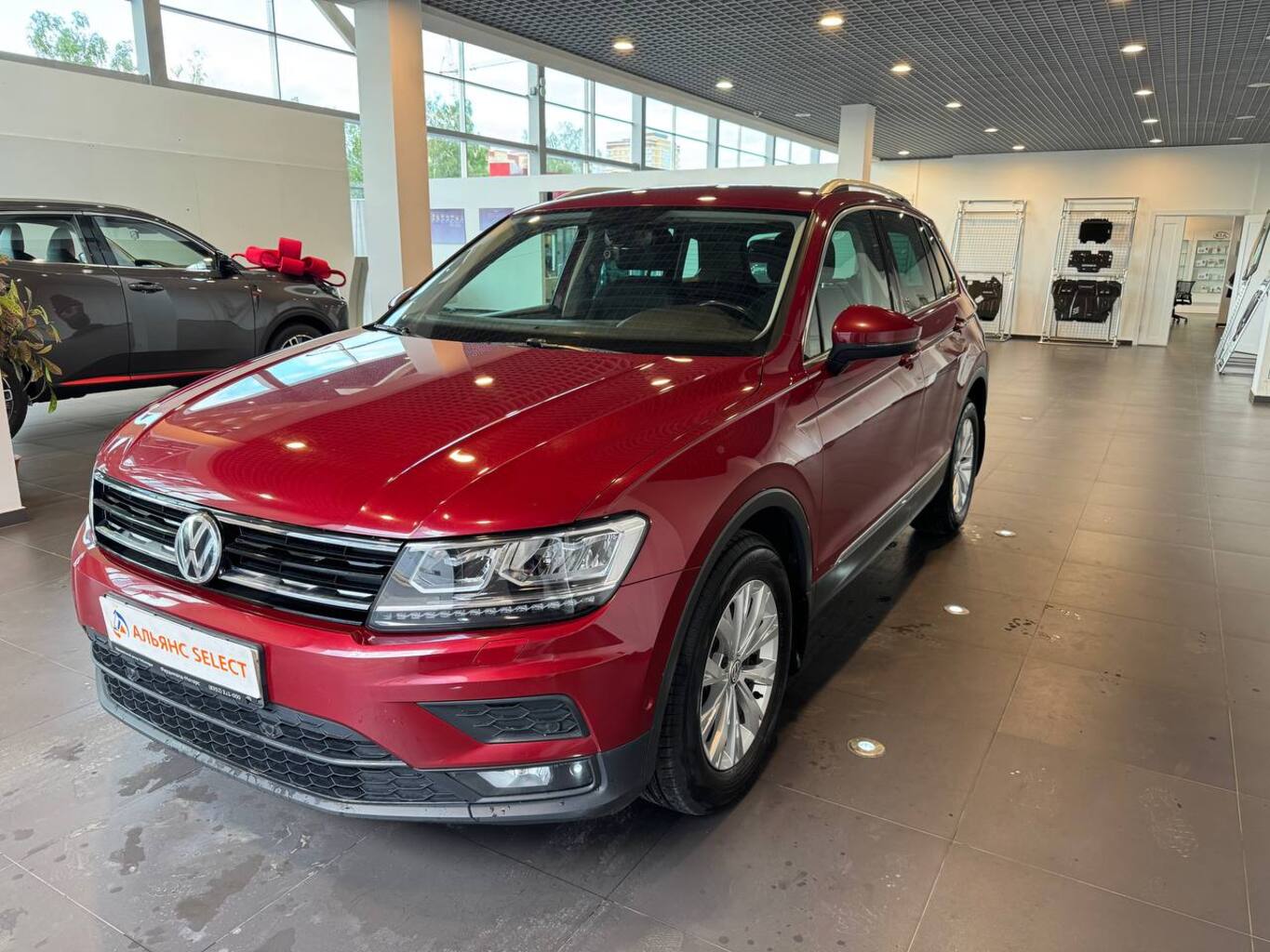 VOLKSWAGEN TIGUAN