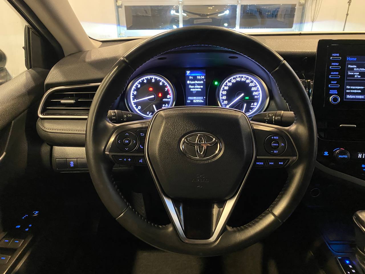 TOYOTA CAMRY