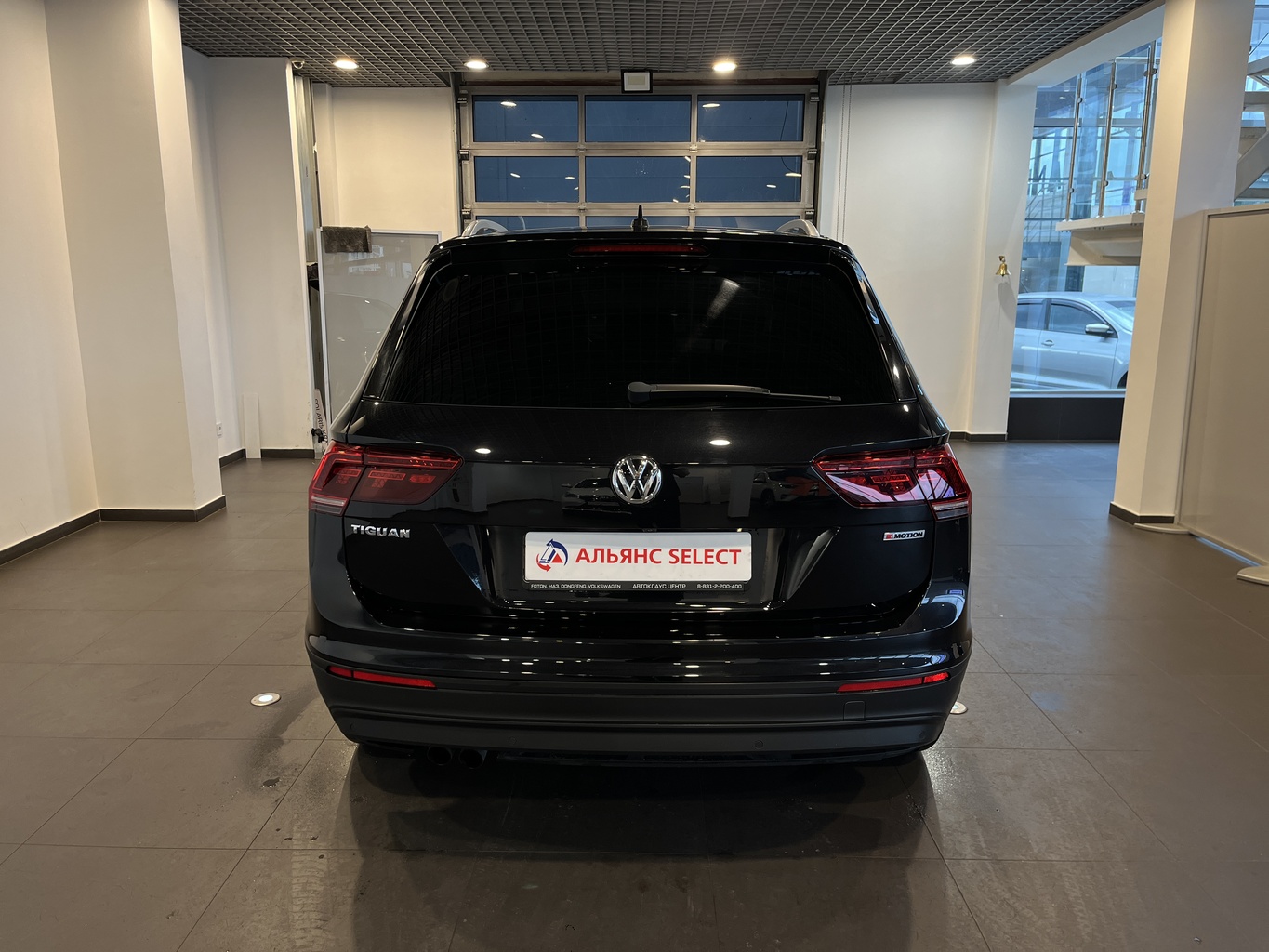 VOLKSWAGEN TIGUAN