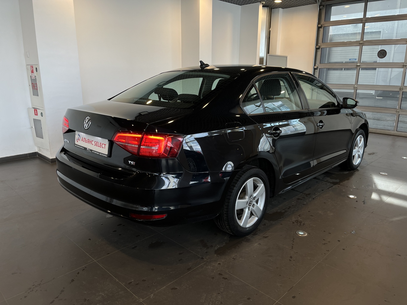 VOLKSWAGEN JETTA