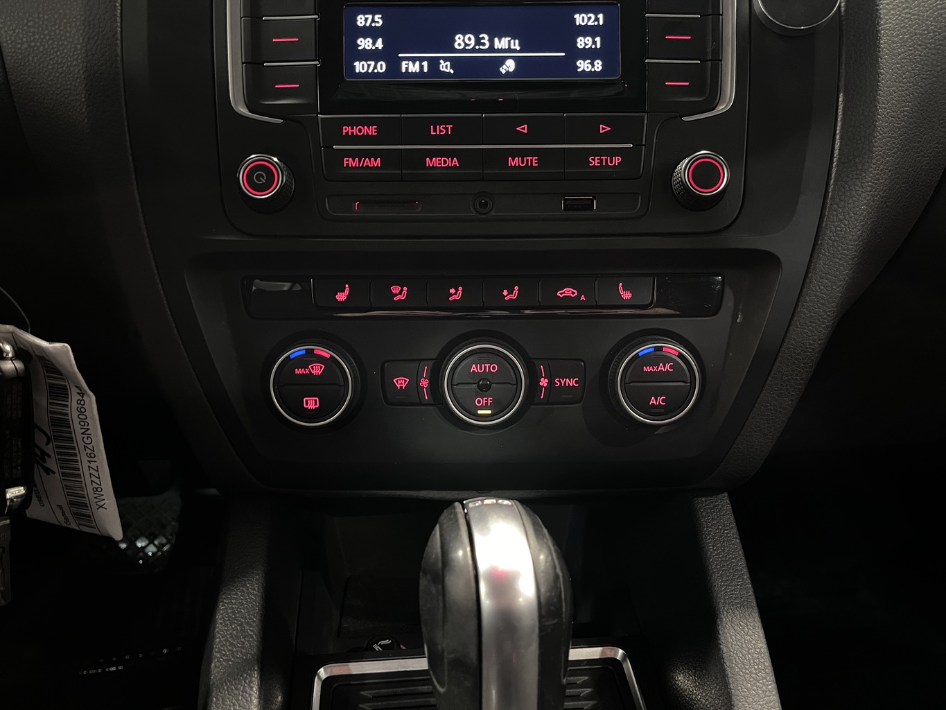 VOLKSWAGEN JETTA