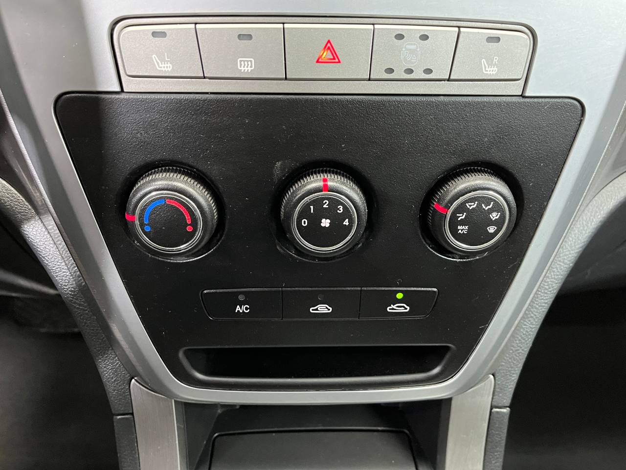 GEELY GELLY EMGRAND X7