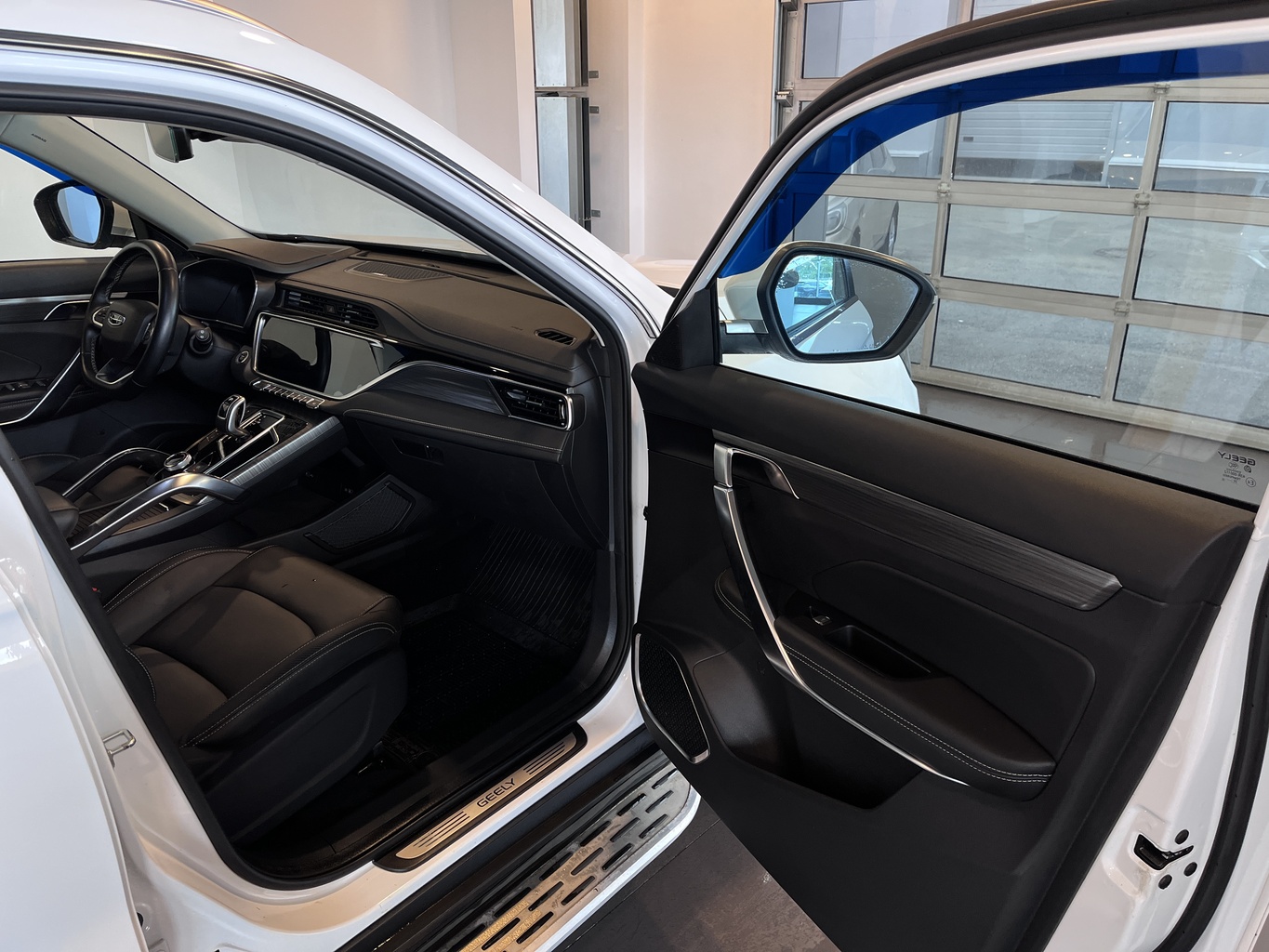 GEELY ATLAS PRO