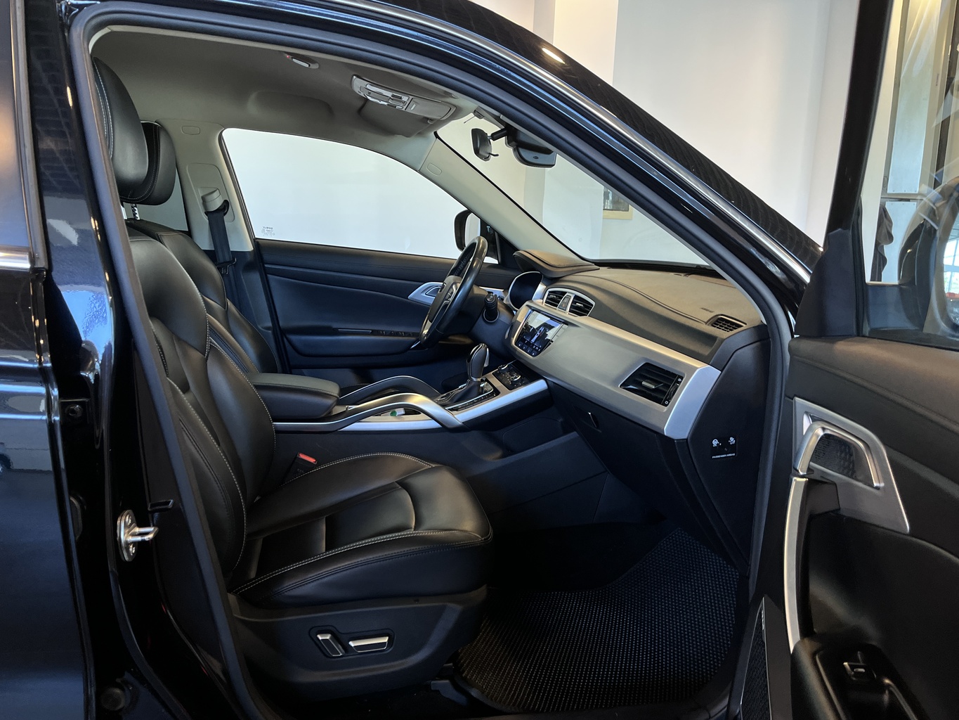 GEELY ATLAS (NL-3)