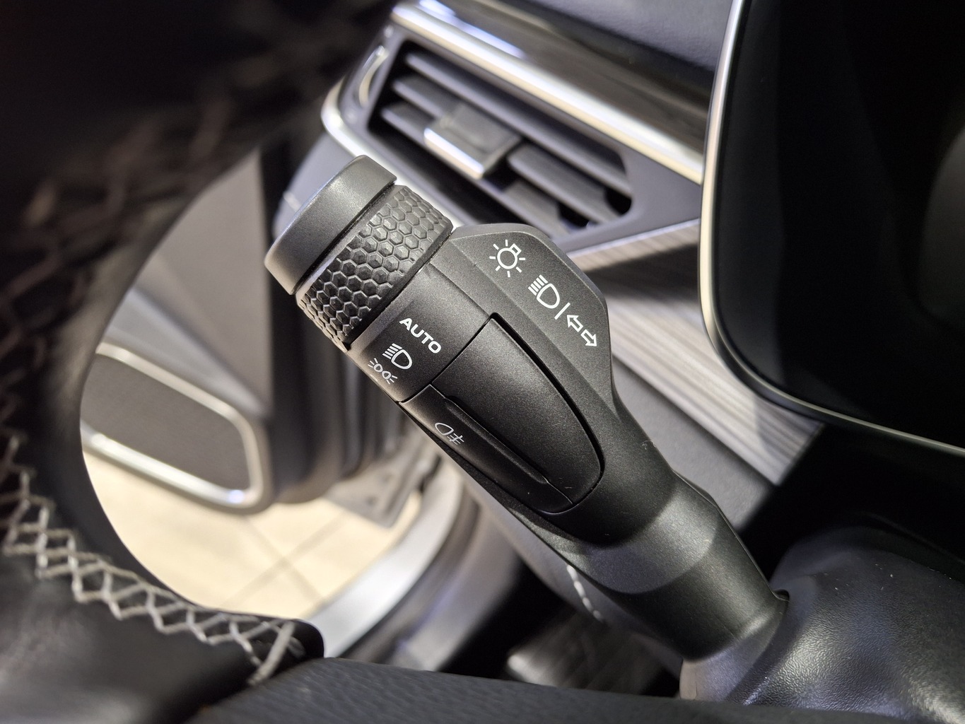 GEELY ATLAS PRO