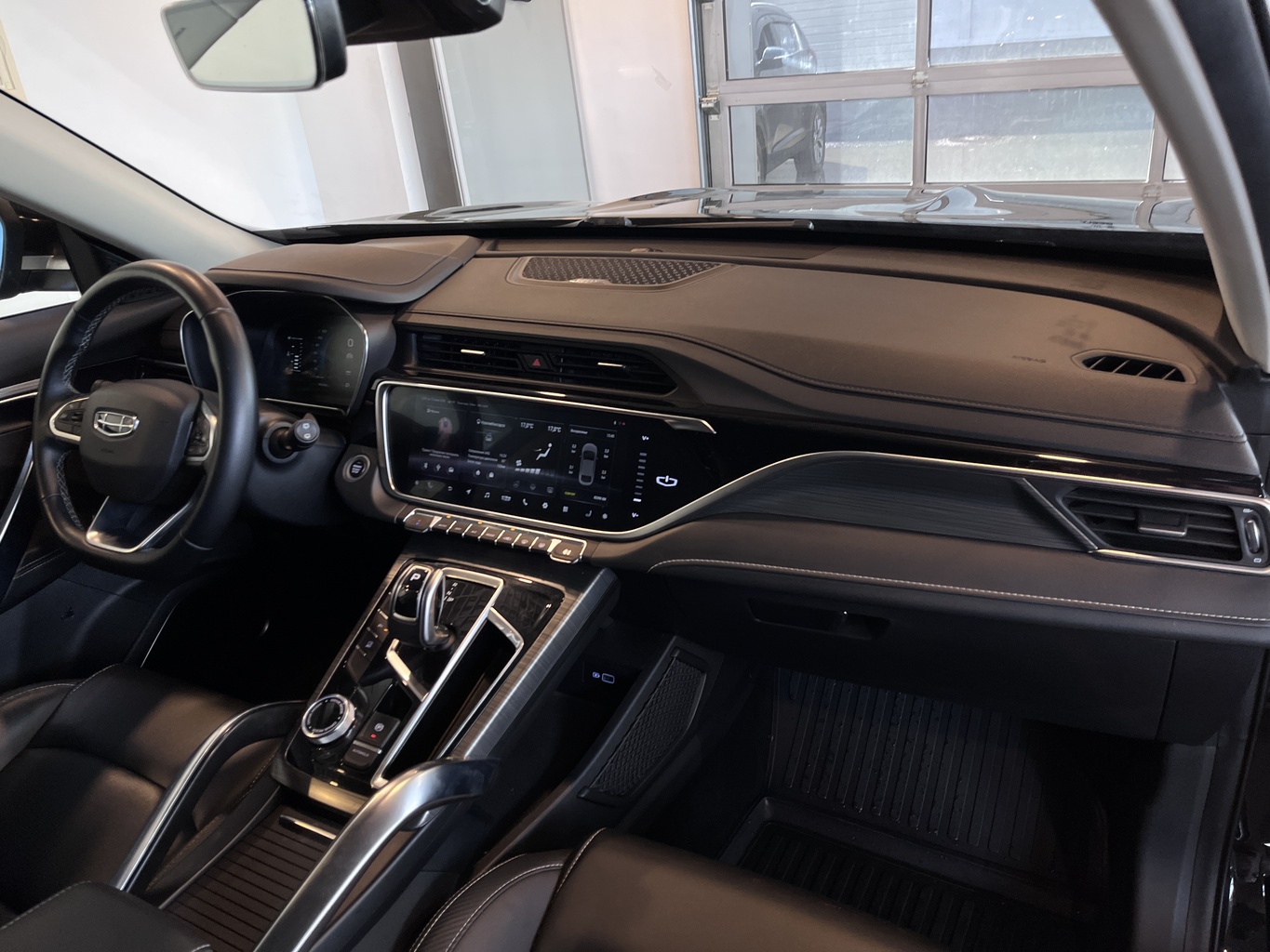 GEELY ATLAS PRO