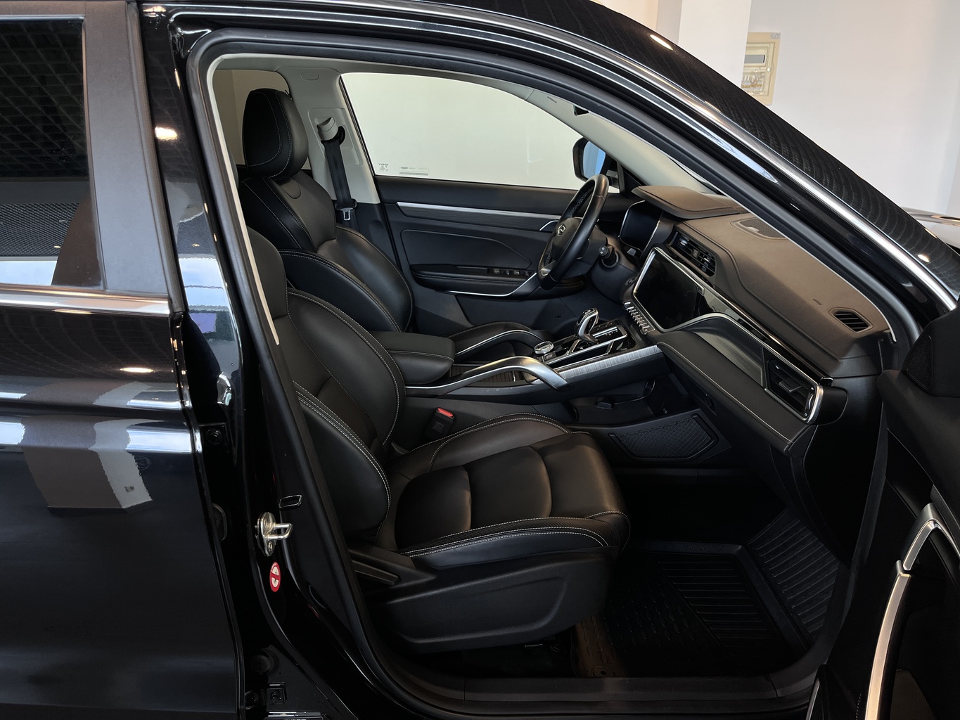 GEELY ATLAS PRO