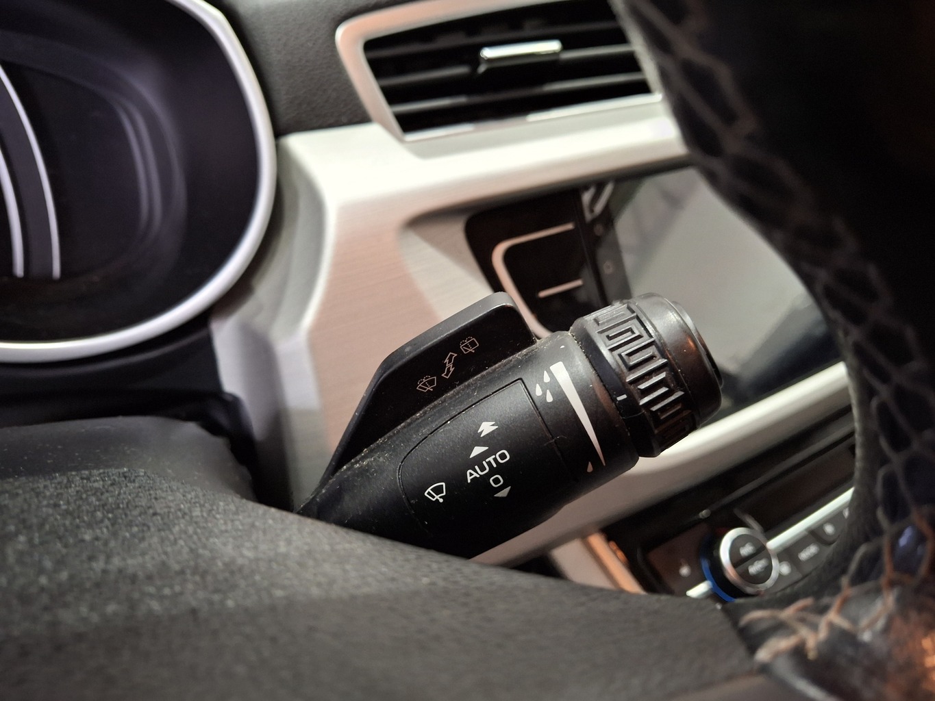 GEELY ATLAS (NL-3)