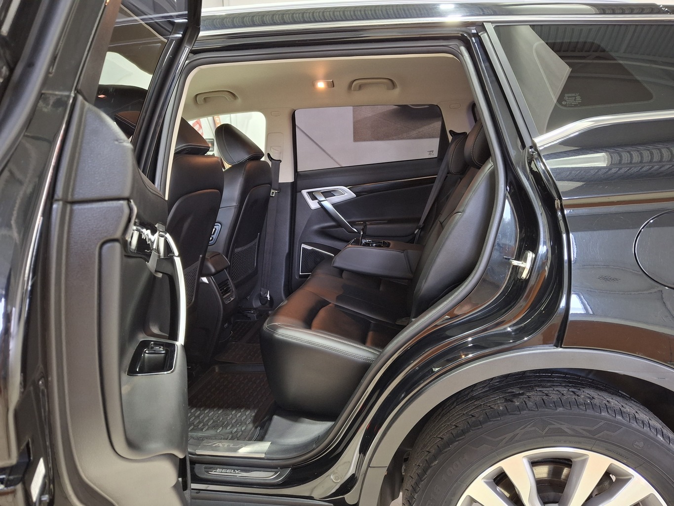 GEELY ATLAS (NL-3)