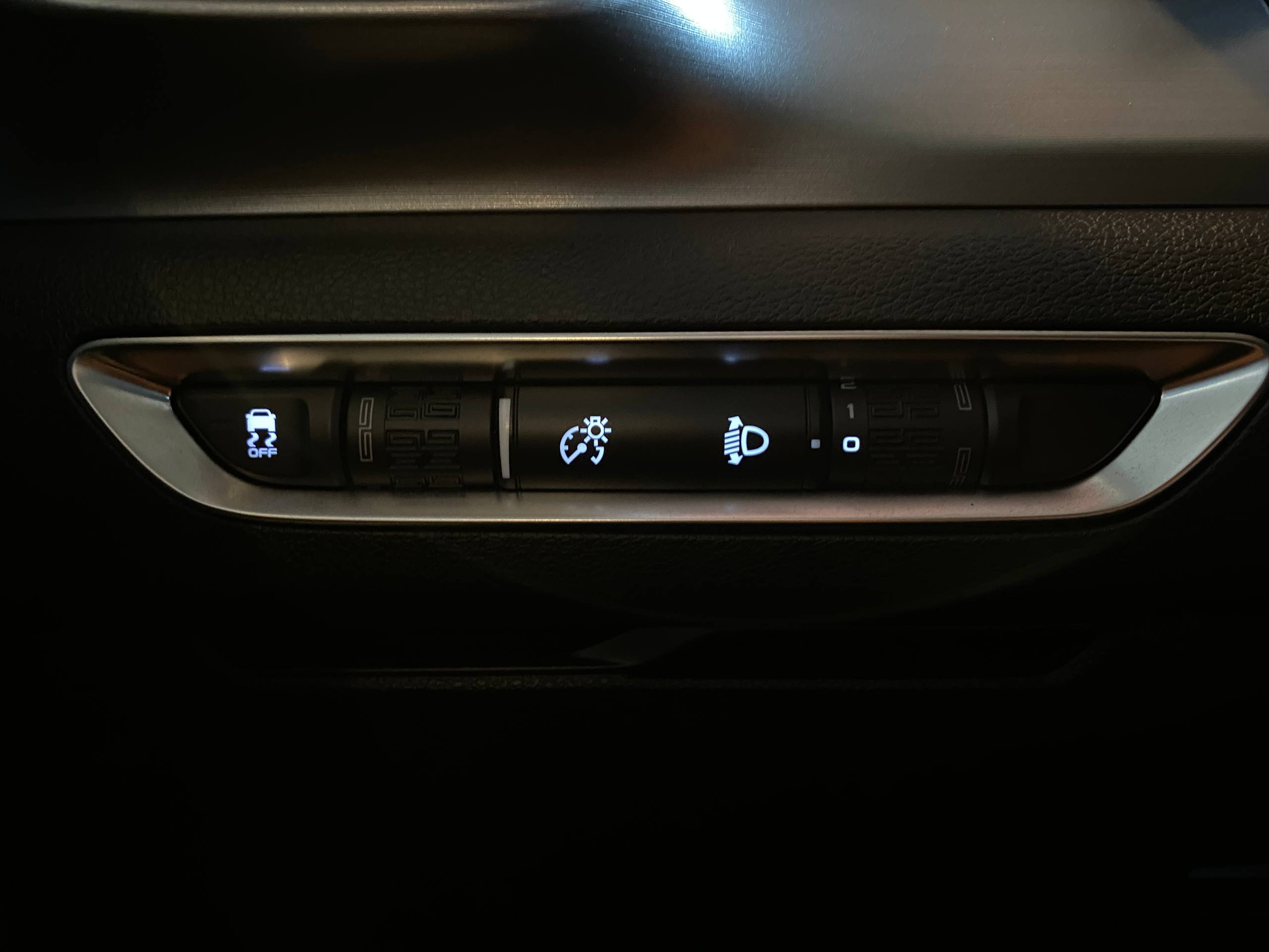 GEELY COOLRAY (SX11 A3)