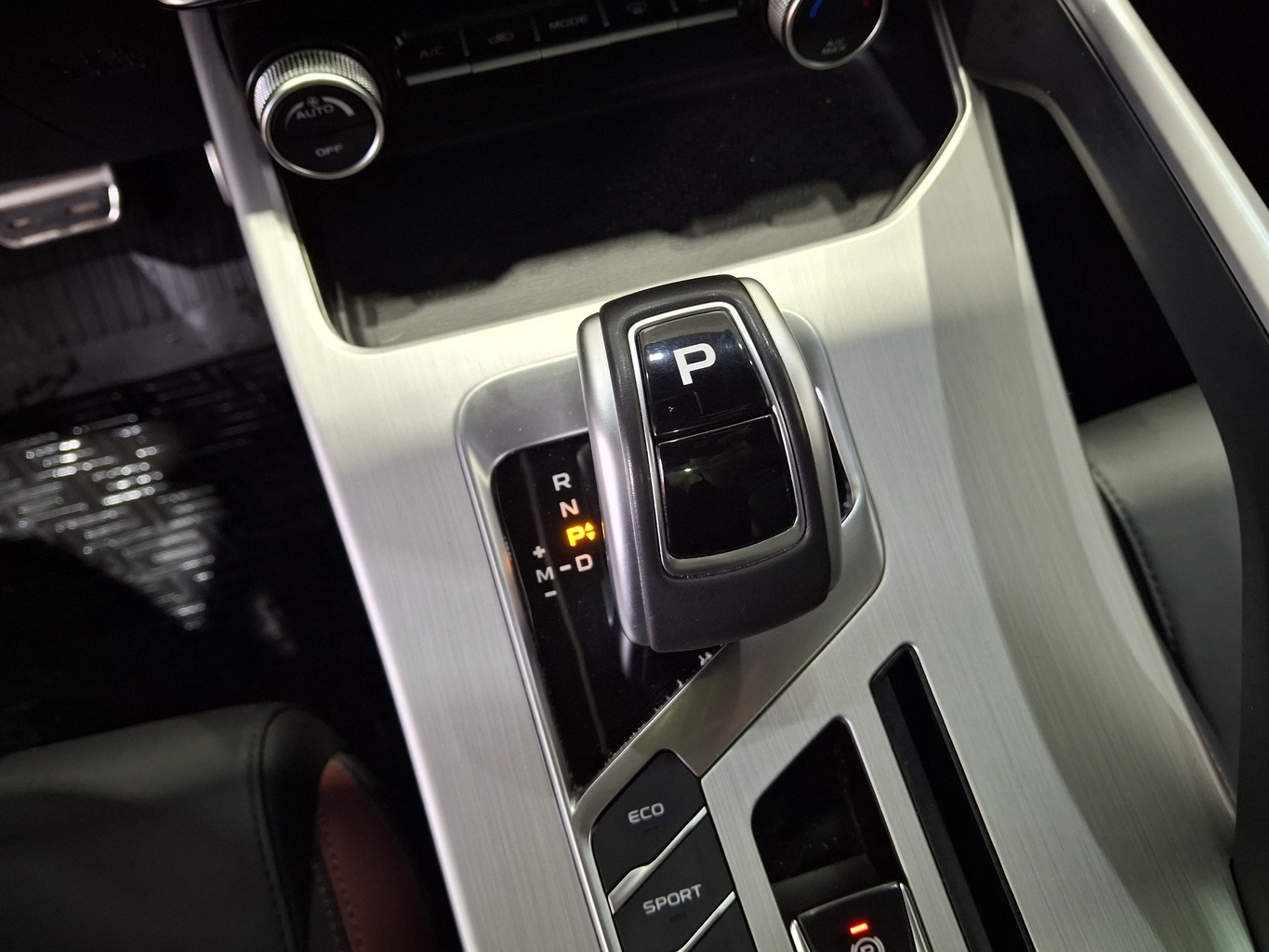 GEELY COOLRAY (SX11 A3)