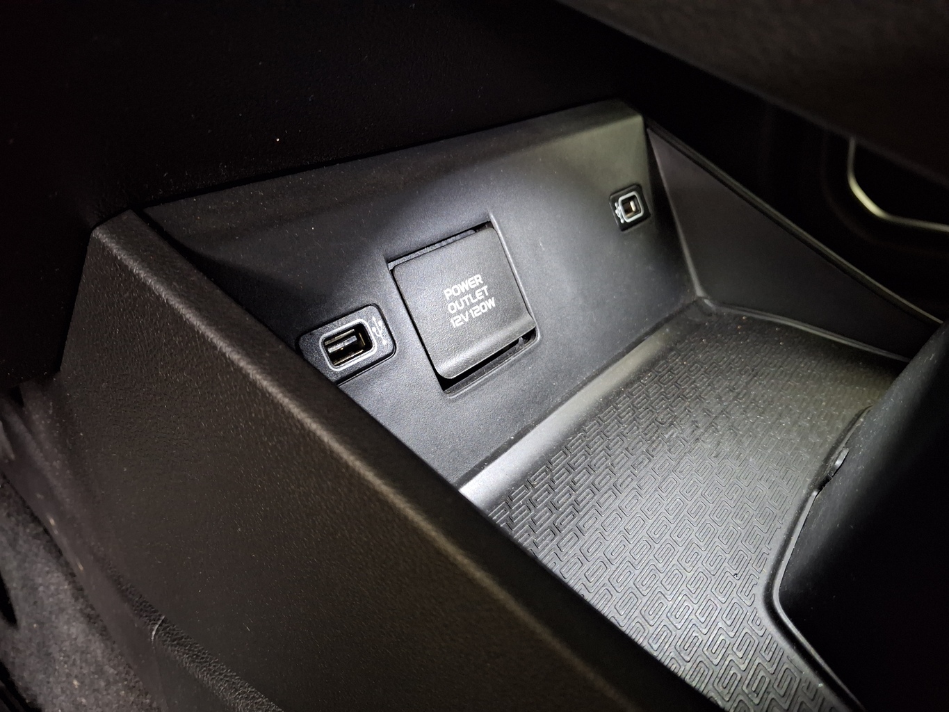 GEELY COOLRAY (SX11 A3)