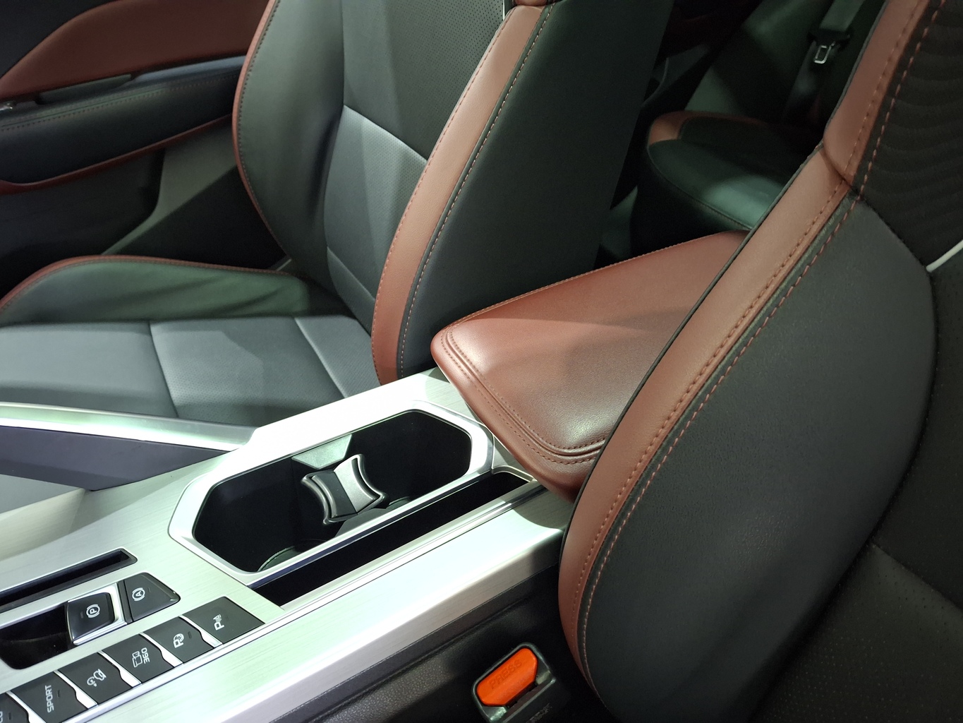 GEELY COOLRAY (SX11 A3)