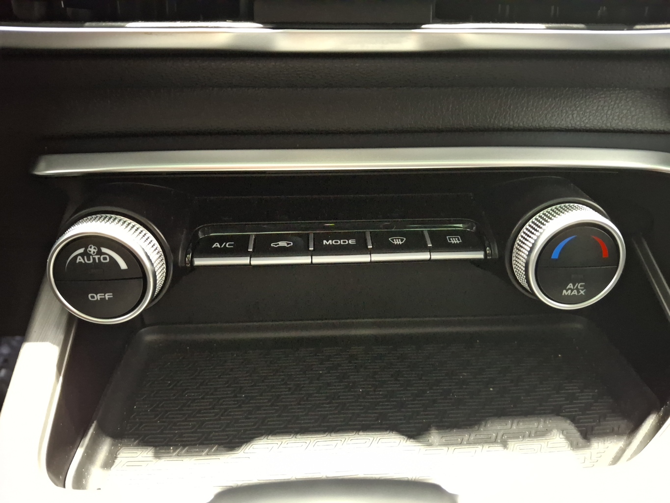 GEELY COOLRAY (SX11 A3)