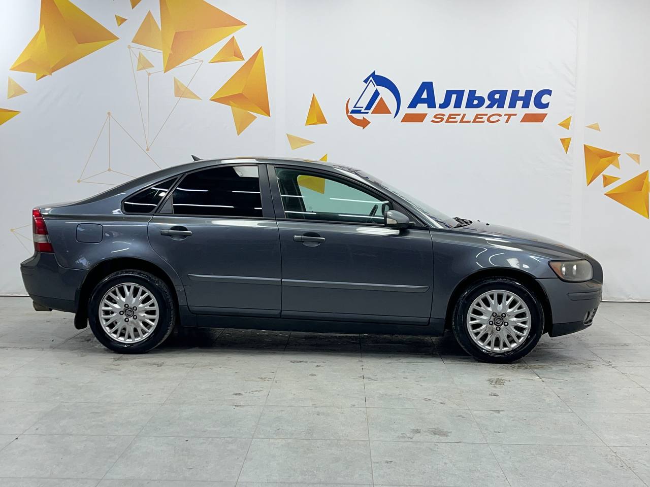 VOLVO S40