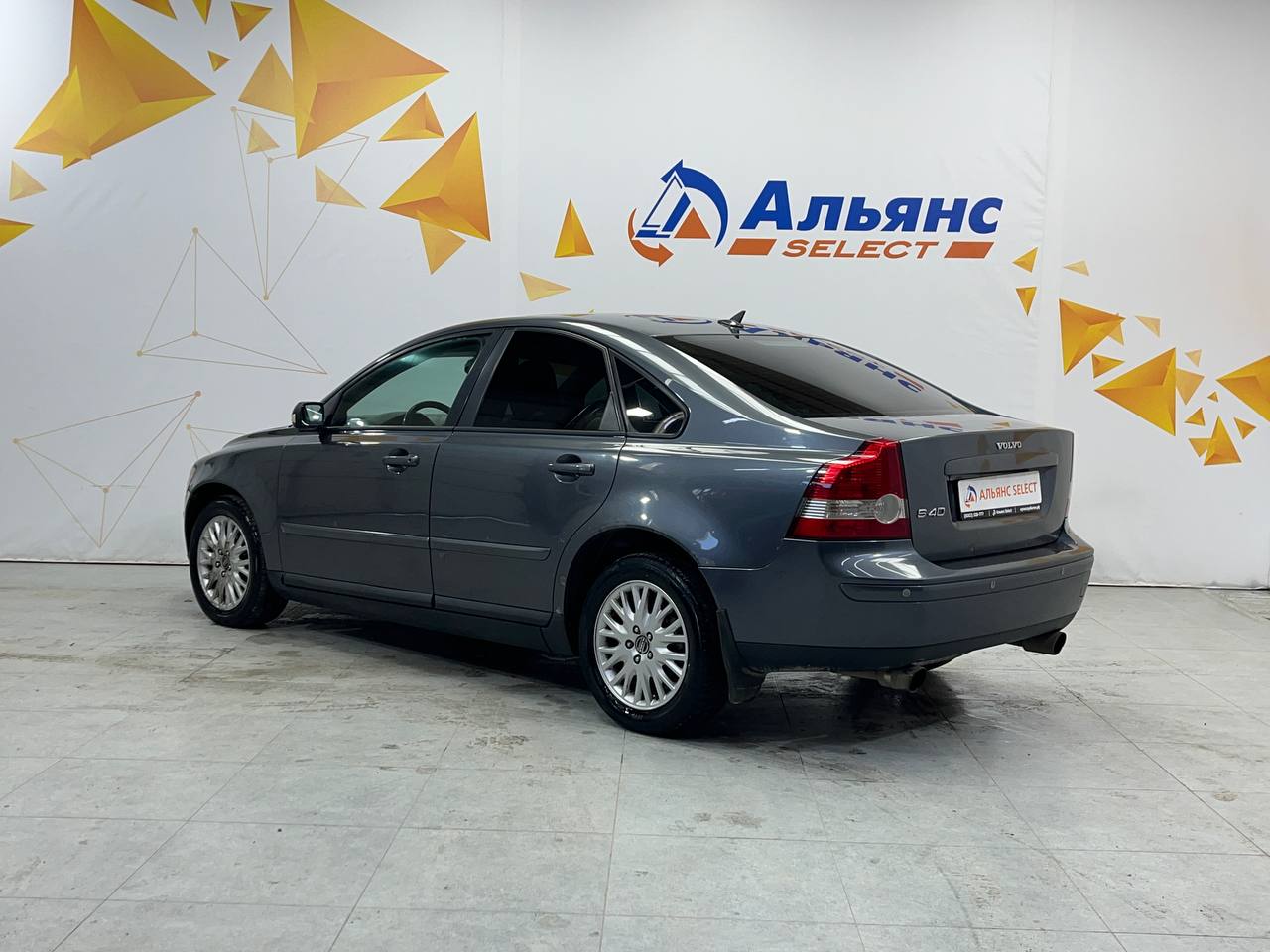 VOLVO S40