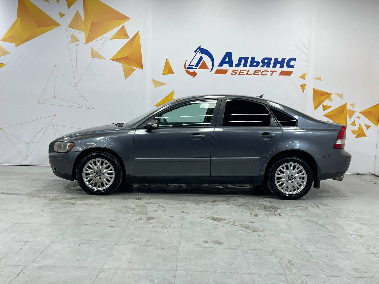 VOLVO S40